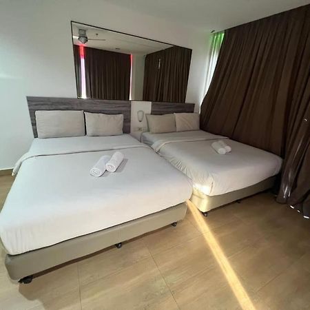 Tropical Hotel Kota Damansara 八打灵再也 外观 照片